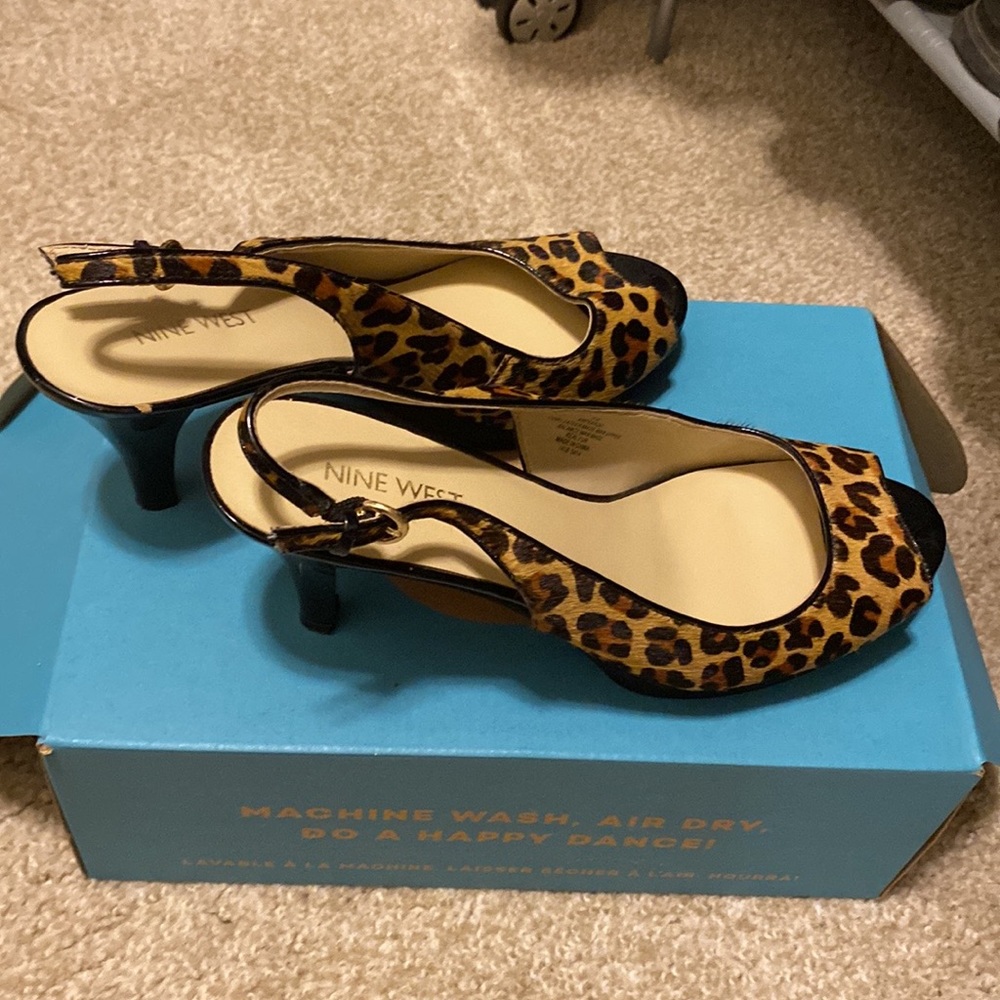 Dress shoes